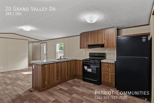 Building Photo - 20 Grand Valley Dr