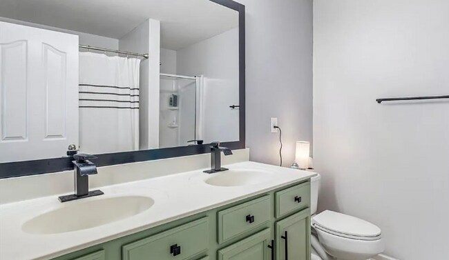 Building Photo - 4 Bedroom 3 Bath Pet Friendly Rental!