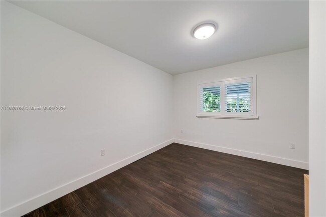 Building Photo - 6700 SW 49th Terrace