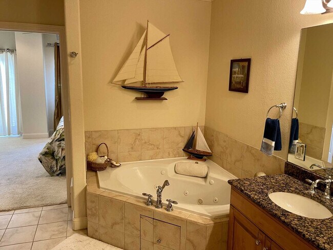 Building Photo - 4901 Laguna Blvd