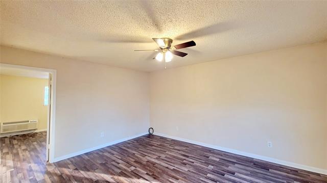 Building Photo - 202 Park Cir