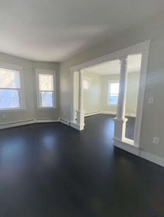 Building Photo - 51 Arlington St