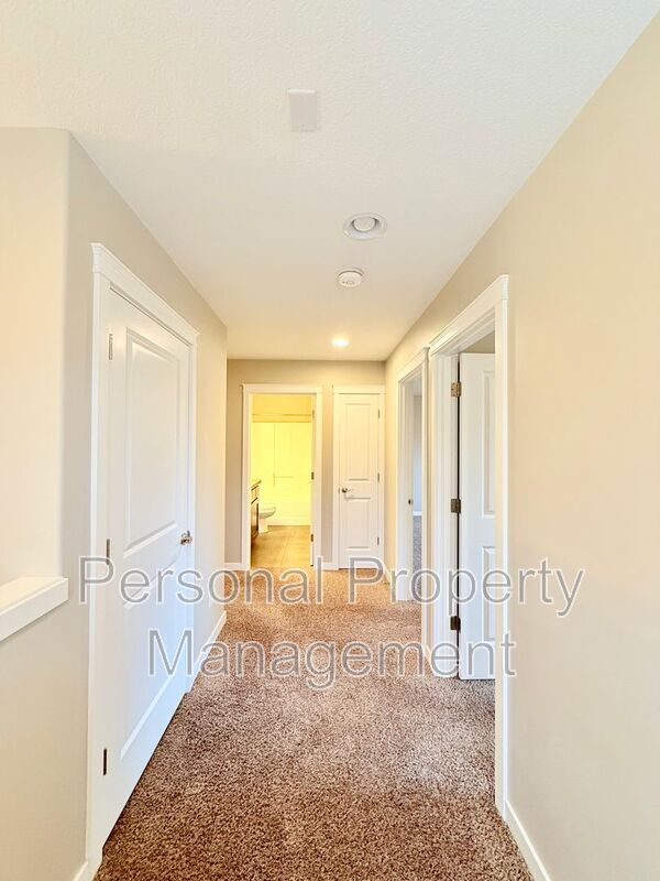 Building Photo - 4501 NE 91st Way