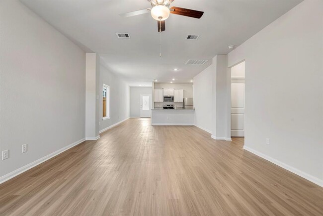 Building Photo - 8112 Burnt Orchid Dr