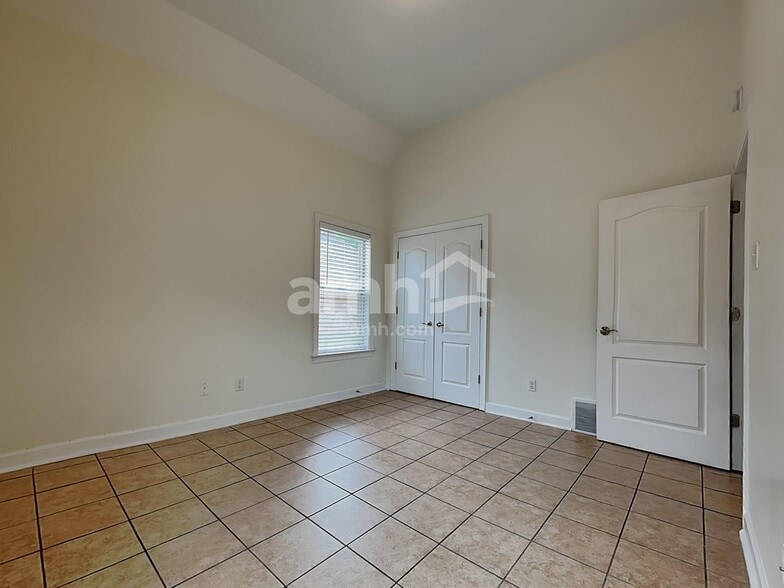 Building Photo - 7501 Mary Dr