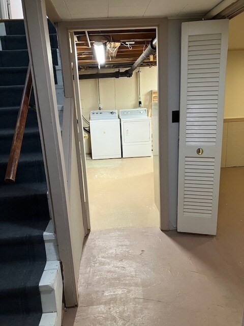 Washer & Dryer - 26 Kingston St