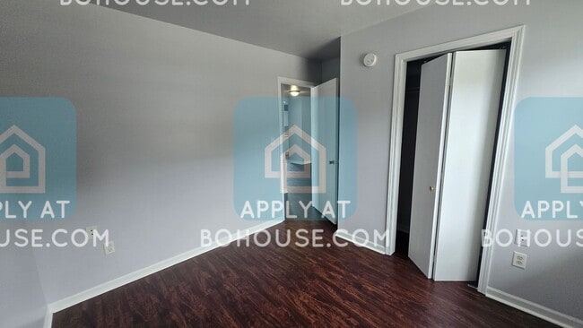 Building Photo - 600-610 OLDFATHER ST