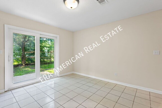 Building Photo - 1221 Albuquerque Cir