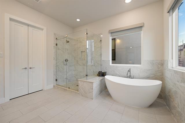 Building Photo - 4113 Entrada Way