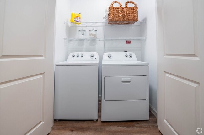 Building Photo - Balanced Living with Resort-Style Perks!