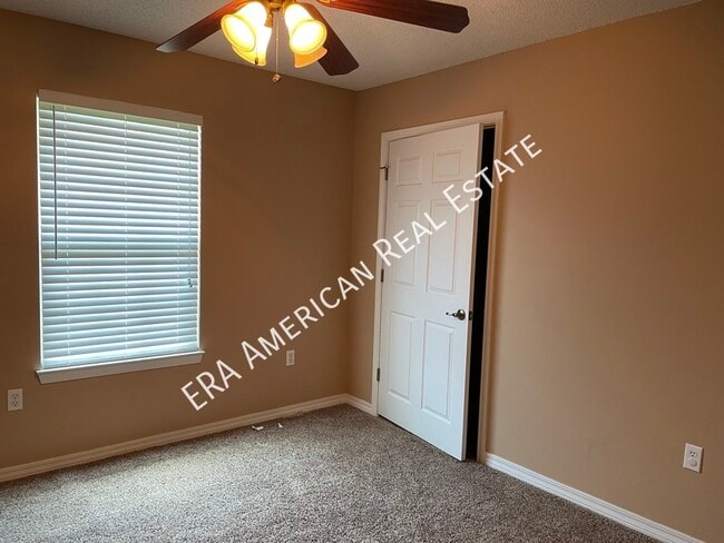 Building Photo - 5420 Lee Farm Blvd