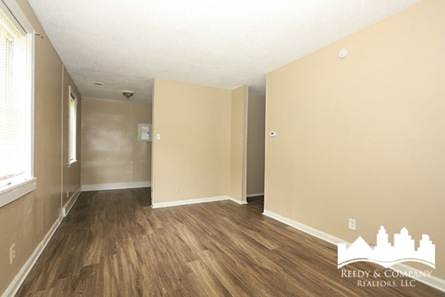 Building Photo - 416 Carbon Cove