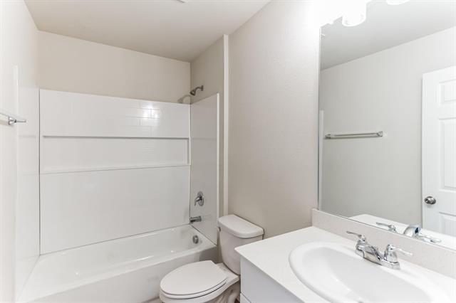 Building Photo - 16009 Wanderer Ln