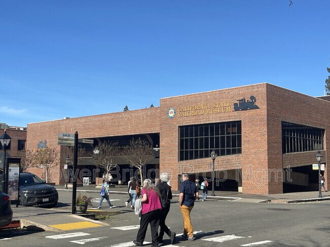 Building Photo - 122 I St