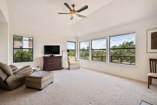 Building Photo - 5511 Courtyard Dr