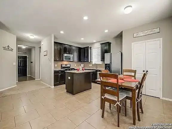 Building Photo - "Spacious 4-Bedroom Oasis with 3 Full Bath...