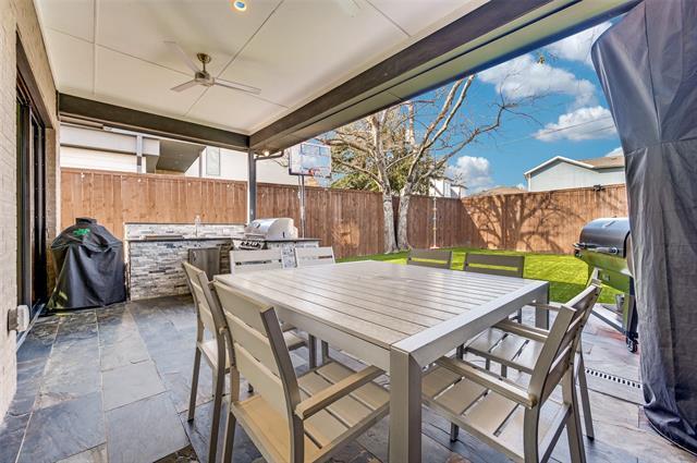 Building Photo - 3925 Lively Ln