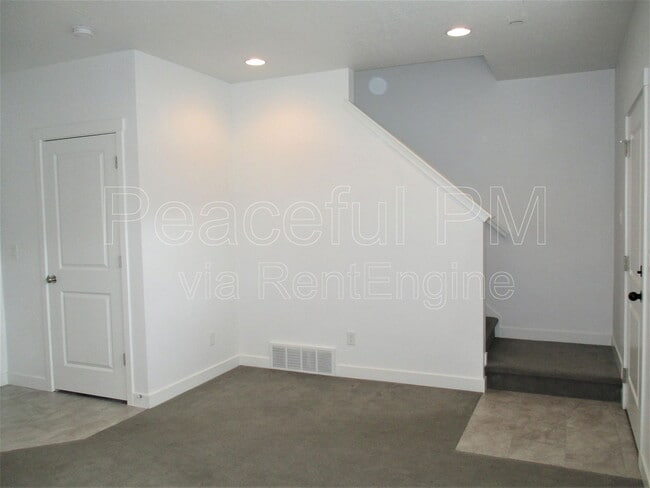 Building Photo - 84 N 1100 W