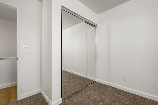 Building Photo - 2023 Northfield Dr