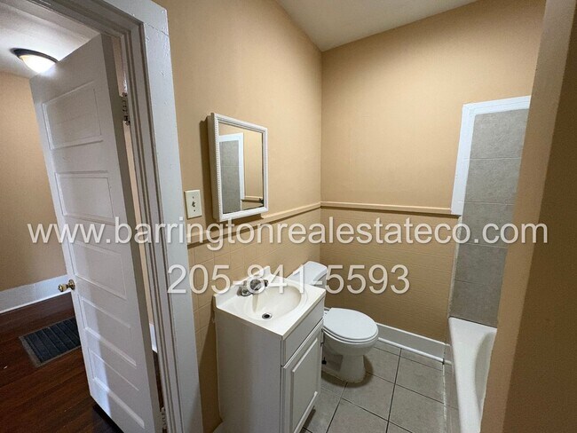 Building Photo - 4745 Avenue R