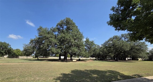 Building Photo - 712 Lost Pines Ln