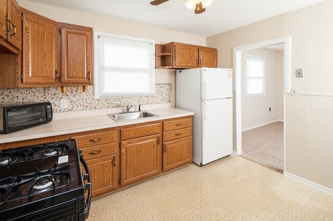 Building Photo - Ranch home near Christiana Hospital - COMI...