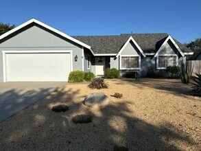 Building Photo - Three Bedroom Single Family Home
