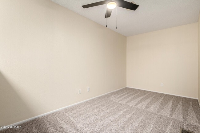 Building Photo - 2040 S Longmore