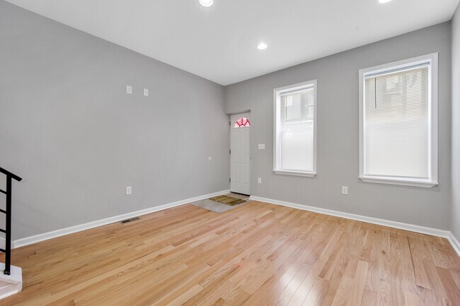 Building Photo - 1451 N Dover St