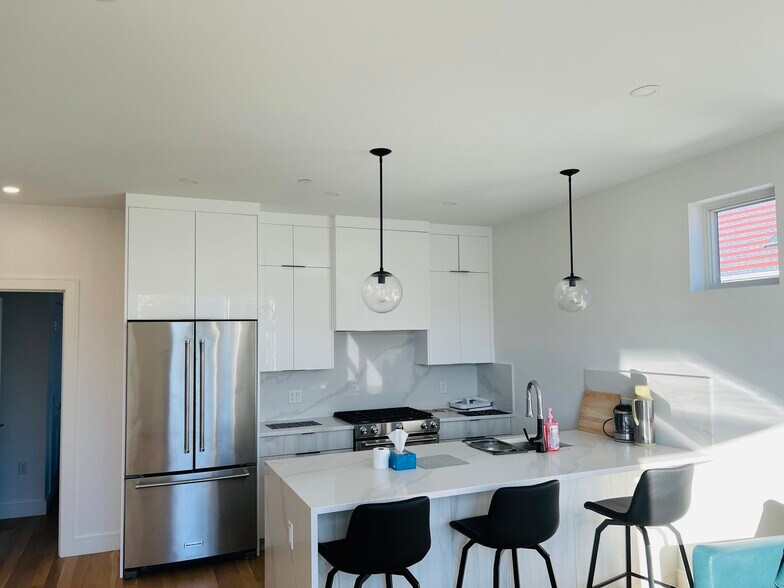 Building Photo - 28 South St