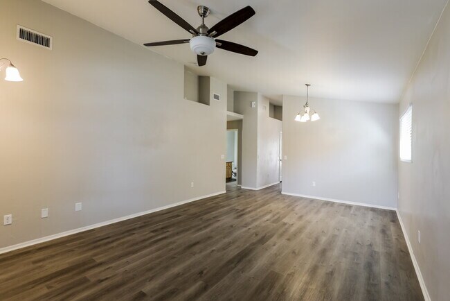 Building Photo - 6898 W Quailwood Way