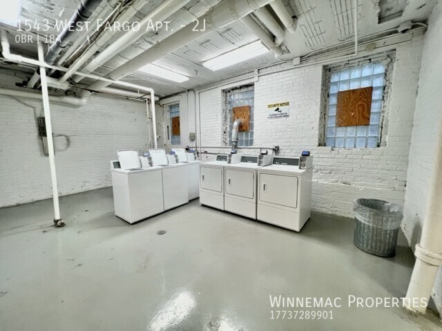 Building Photo - 1543 W Fargo Ave