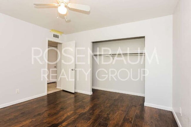 Building Photo - 553 W Rio Salado Pkwy