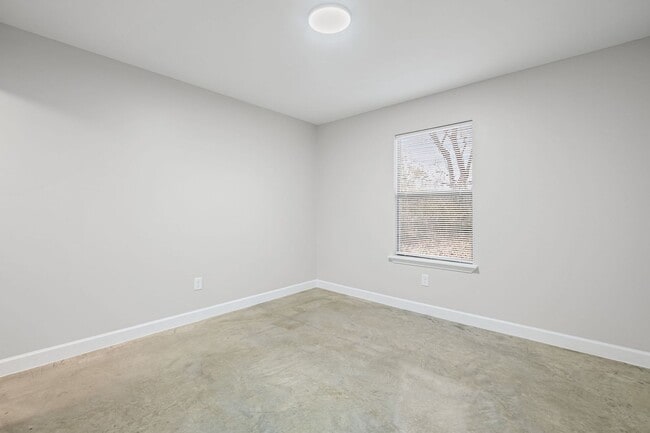 Building Photo - New Rental Opportunity in Memphis!