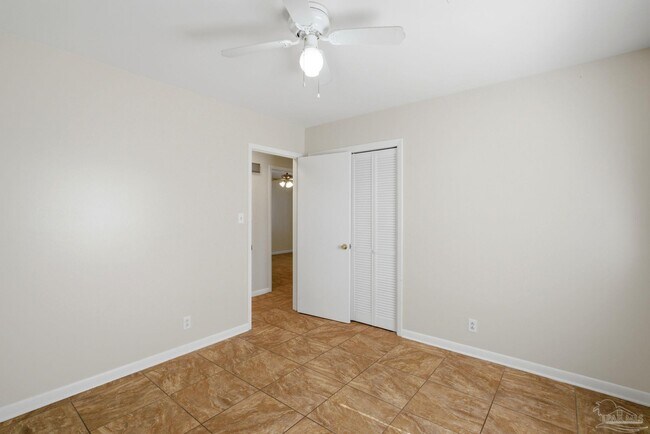 Building Photo - 5641 Hibiscus Rd