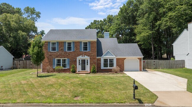 Building Photo - 745 Helmsdale Way