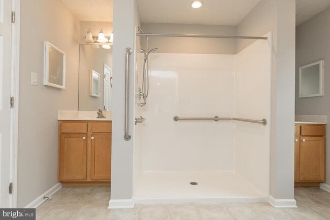 Building Photo - 106 Butterscotch Ct