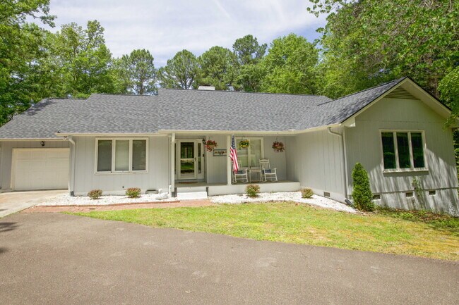 Building Photo - 806 Sumac Ln