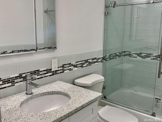 Building Photo - 321 Nassau Ave