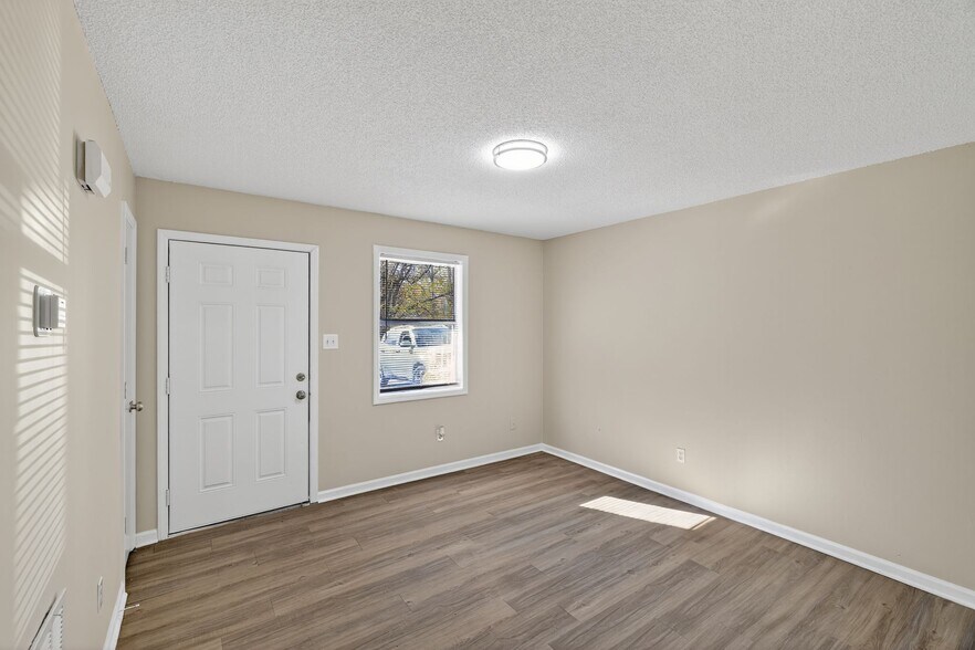 Building Photo - 105 Bay Meadow Ct