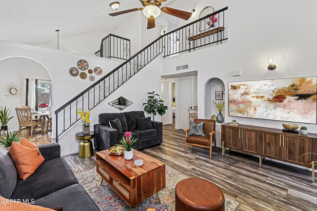 Building Photo - 12120 Desert Quail Ave