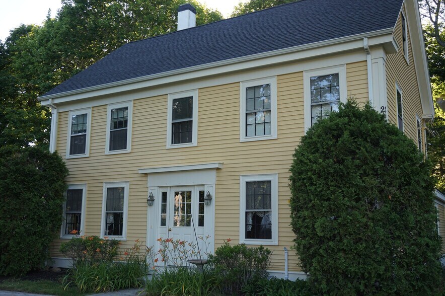 Building Photo - 248 High St