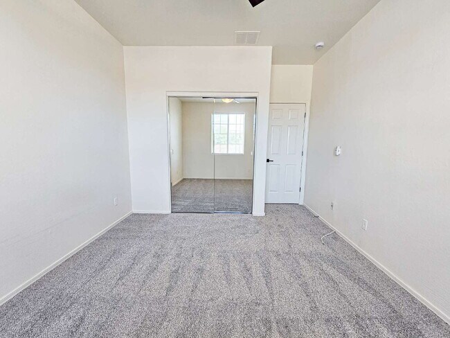Building Photo - 1311 E Marcella Ln
