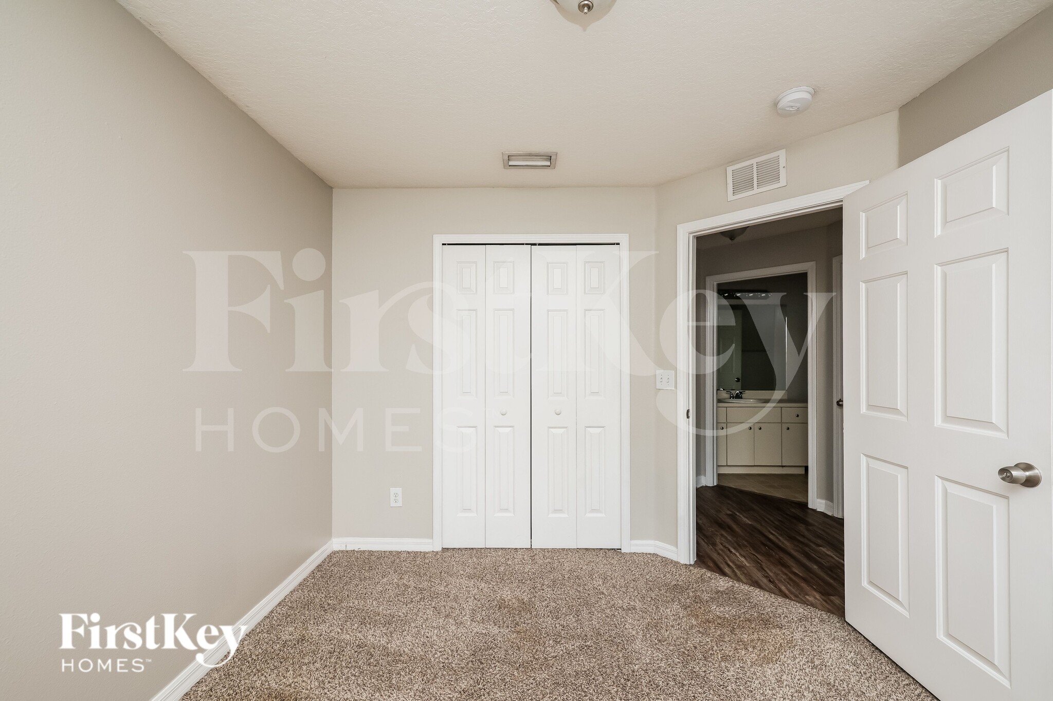Building Photo - 11133 Lakeside Vista Dr