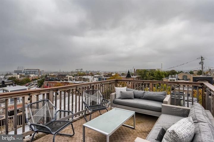 Building Photo - 524 E Fort Ave