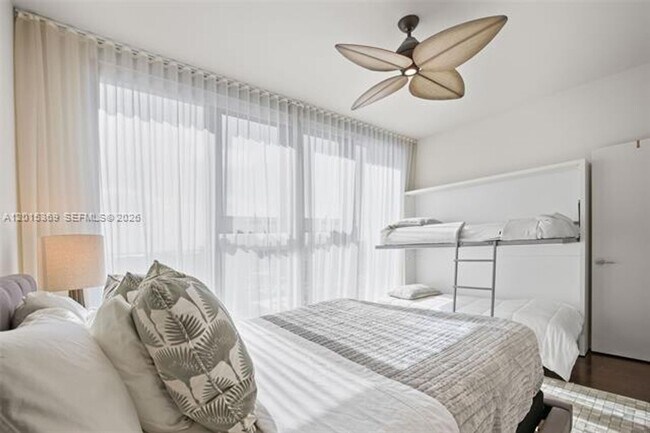 Building Photo - 6899 Collins Ave