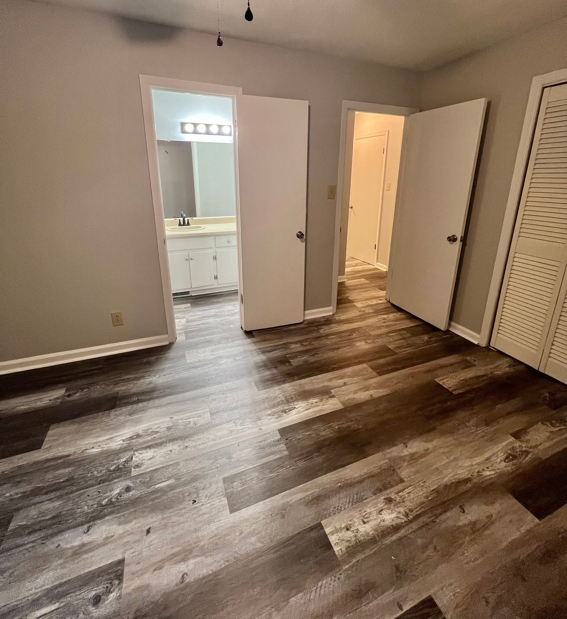 Building Photo - 486 Lacebark Dr