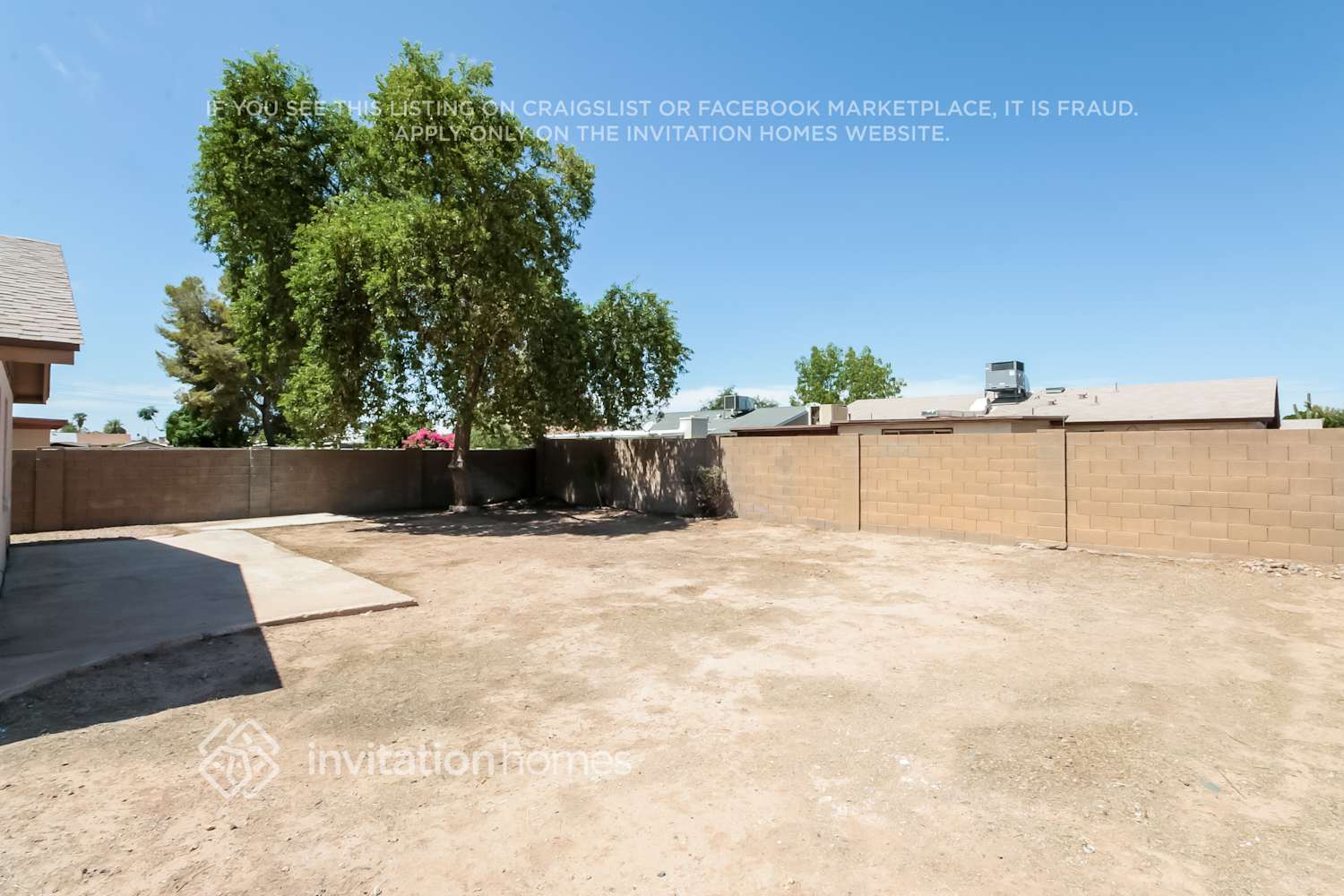 Building Photo - 2022 W Windrose Dr