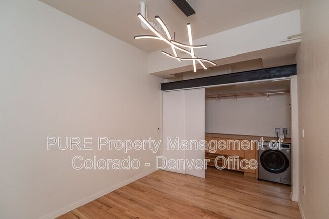 Building Photo - 1499 Blake St