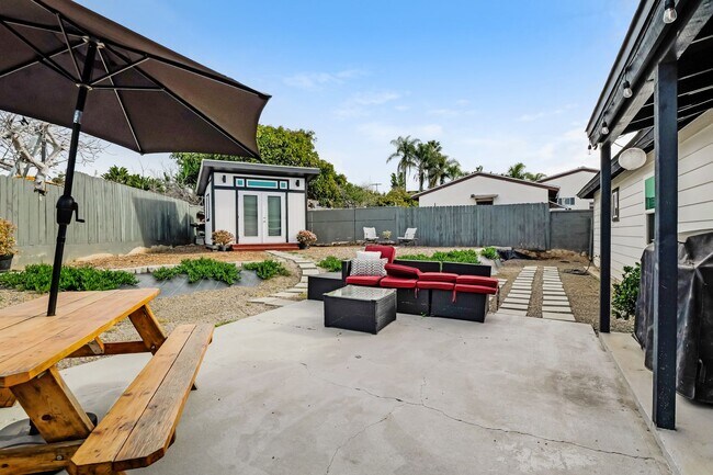 Building Photo - Stunning Home in Oceanside with Large Backyard + 1 Car Garage + Solar